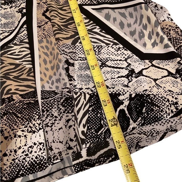 DANA Bachman Button Down Blouse Animal Print - Picture 9 of 10